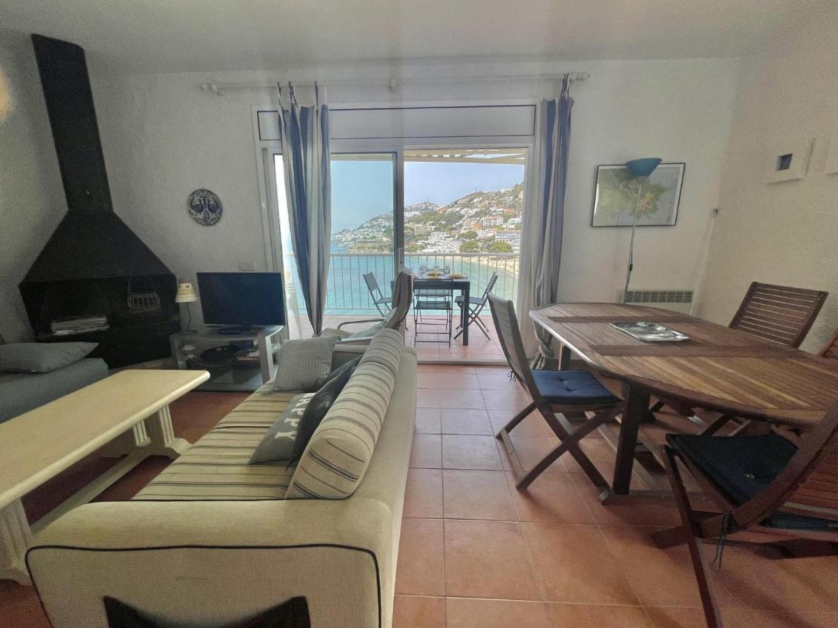 Apartment Almadraba Raymond Roses